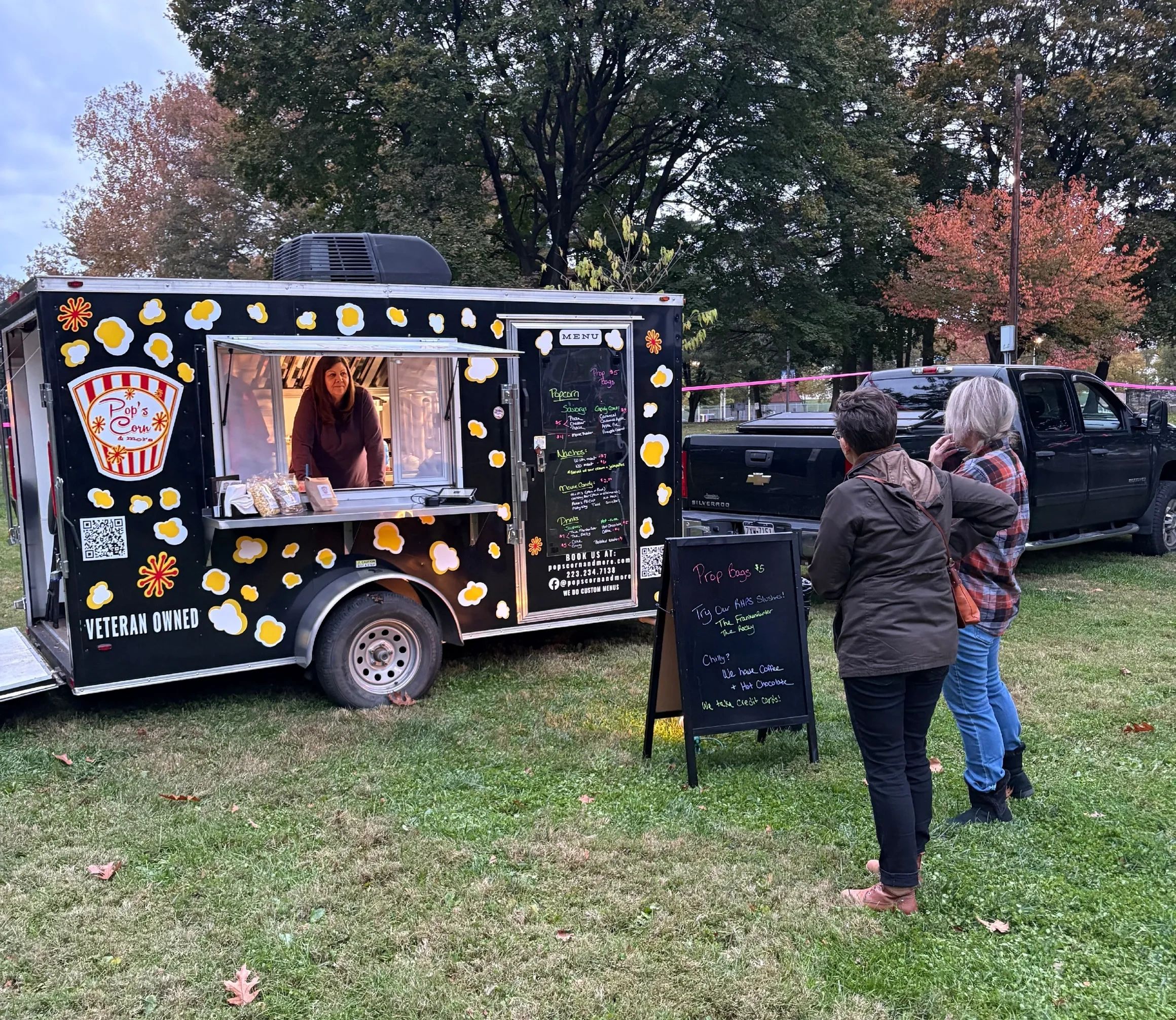 Pop's Corn & More food truck at an event